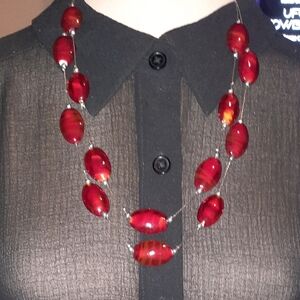Fiery art glass beaded double strand necklace silvertone station style